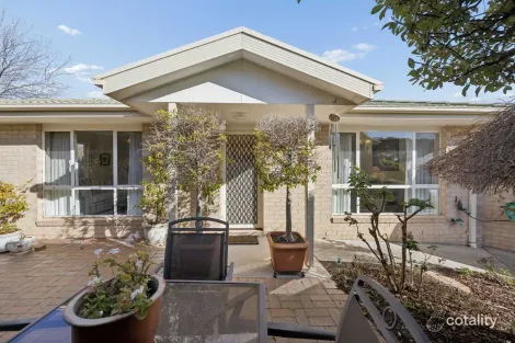 Property photo of 2/5 Florence Fuller Crescent Conder ACT 2906