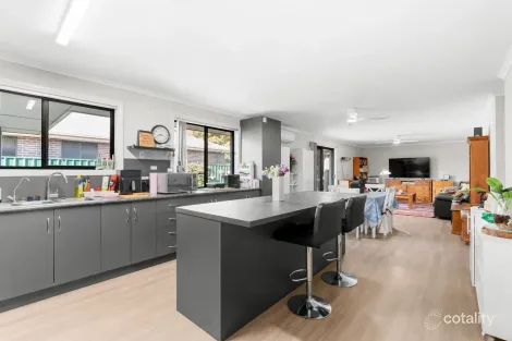 Property photo of 5 Pfitzner Close Murray Bridge SA 5253