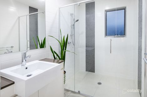 Property photo of 9 Ruthenium Court Hope Island QLD 4212