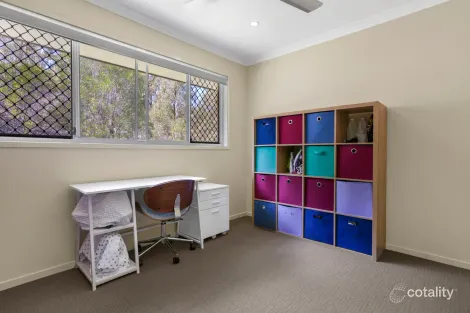 Property photo of 35 Cornforth Crescent Kirkwood QLD 4680