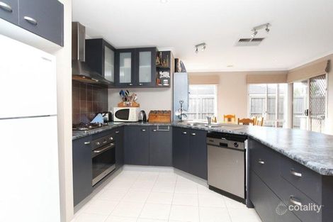Property photo of 5 Derby Court Cranbourne North VIC 3977