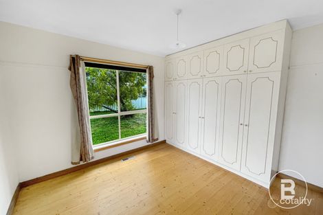 Property photo of 56 Maple Avenue Wendouree VIC 3355