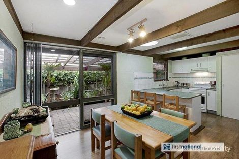 Property photo of 11 Bernborough Place Mill Park VIC 3082