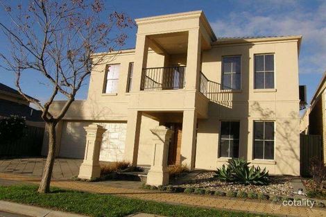 14 Frome Cres, Mawson Lakes, SA 5095
