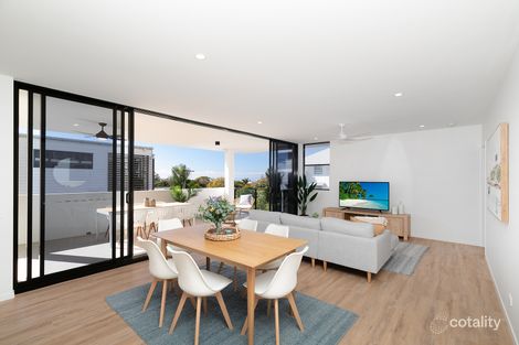 Property photo of 206/66 Bay Terrace Wynnum QLD 4178