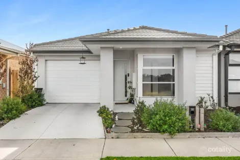 35 Wylie St, Charlemont, VIC 3217