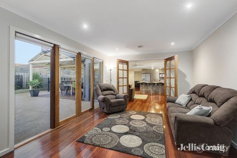 Property photo of 10 Glencoe Place Lilydale VIC 3140