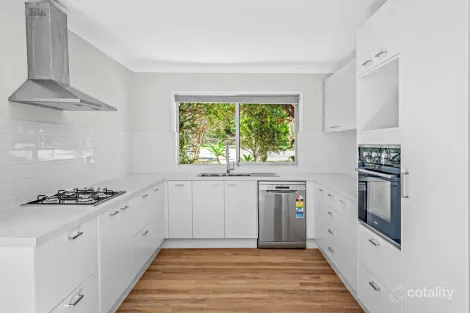 Property photo of 31 Lake Road Balcolyn NSW 2264