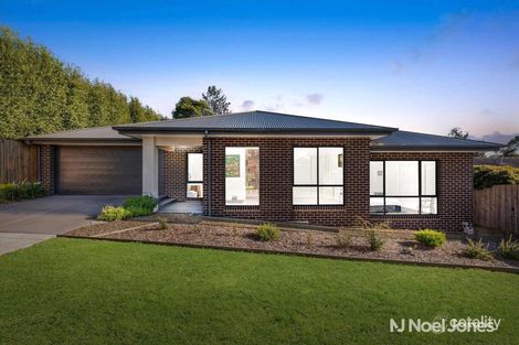 Property photo of 2 Springsong Pass Chirnside Park VIC 3116