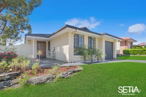 Property photo of 1 Masiku Place Glendenning NSW 2761