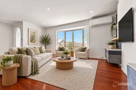 Property photo of 5 Munro Close Hampton Park VIC 3976