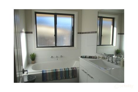 Property photo of 44 Carmarthen Street Menai NSW 2234