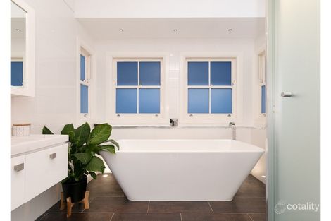 1/17 Newcastle St, Fairfield, QLD 4103