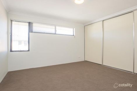 Property photo of 4/120 Ravenswood Drive Nollamara WA 6061