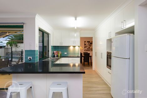 Property photo of 11 Curringa Street Mansfield QLD 4122