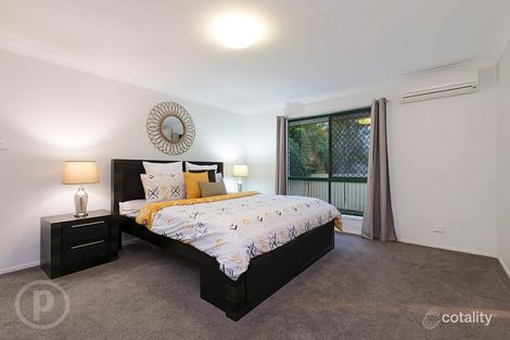 Property photo of 11 Curringa Street Mansfield QLD 4122