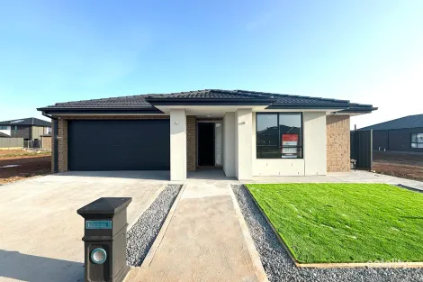 50 Ravenscraig Dr, Strathtulloh, VIC 3338