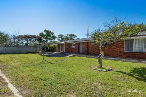 Property photo of 11 Peron Close Cooloongup WA 6168