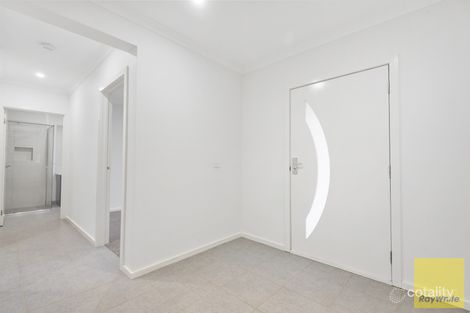 Property photo of 8 Avonmore Way Weir Views VIC 3338