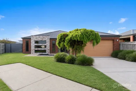 Property photo of 14 Huntingfield Close Traralgon VIC 3844