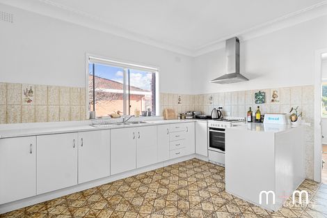 Property photo of 17 Rann Street Fairy Meadow NSW 2519
