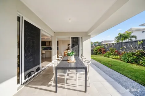 Property photo of 40 Quay Circuit Newport QLD 4020