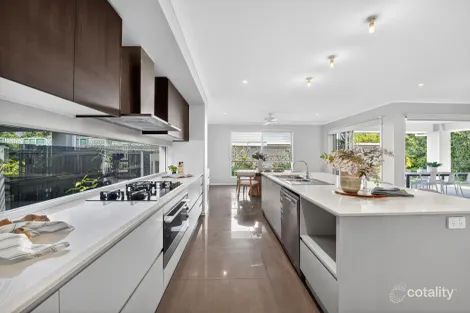 Property photo of 40 Quay Circuit Newport QLD 4020