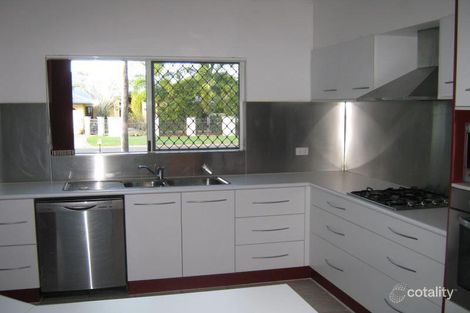 Property photo of 1 Agincourt Close Clifton Beach QLD 4879