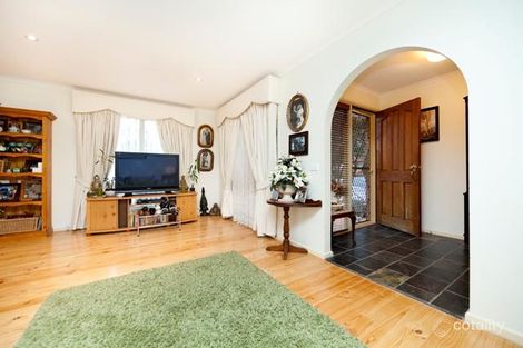 Property photo of 30 Summerland Circuit Kambah ACT 2902