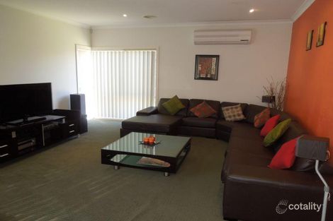 Property photo of 11 Parkside View South Morang VIC 3752