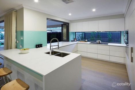 Property photo of 17 Kingshurst Chase Haynes WA 6112