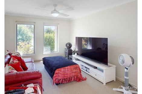 Property photo of 19 Eagleton Crescent Leichhardt QLD 4305