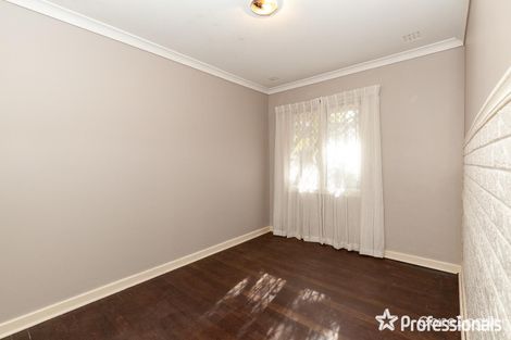 Property photo of 19 Grasmere Place Kelmscott WA 6111