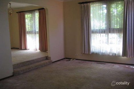 Property photo of 8 Folkstone Crescent Ferntree Gully VIC 3156
