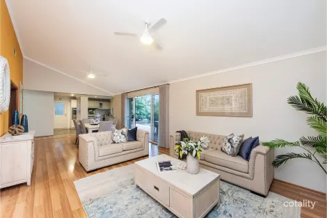 Property photo of 12 Owsten Court Treeby WA 6164