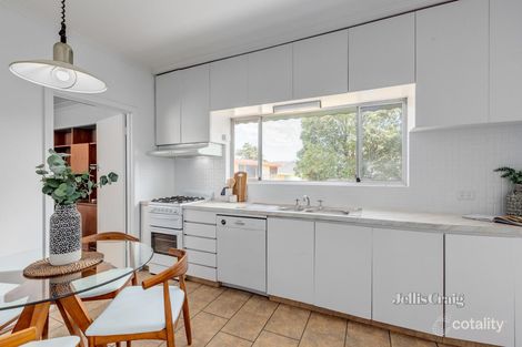 Property photo of 8 Caroline Crescent Blackburn North VIC 3130