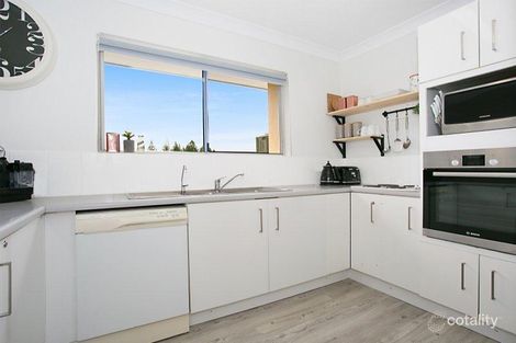 Property photo of 8/166 Surf Parade Broadbeach QLD 4218