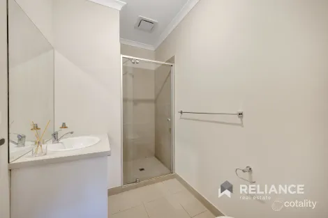 Property photo of 12 Muswell Walk Wyndham Vale VIC 3024