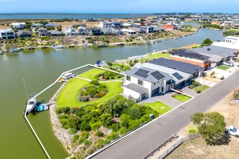 Property photo of 3 Blanche Parade Hindmarsh Island SA 5214