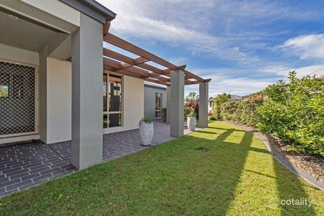 Property photo of 26 Silver Dawn Crescent Oxenford QLD 4210