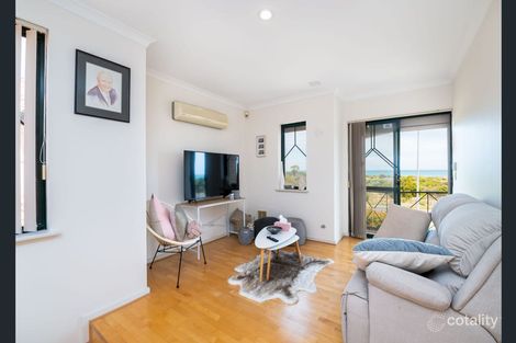 Property photo of 16/10 Fairhaven Terrace Hillarys WA 6025