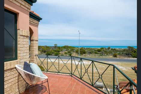 Property photo of 16/10 Fairhaven Terrace Hillarys WA 6025