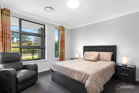 Property photo of 11 Felicity Crescent Grantham Farm NSW 2765