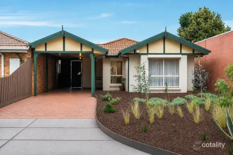 Property photo of 8 Connell Walk Roxburgh Park VIC 3064