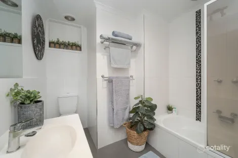 Property photo of 56 Ryot Street Warrnambool VIC 3280