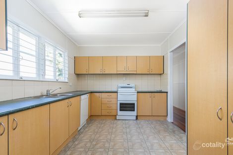 17 Duke St, Cannon Hill, QLD 4170