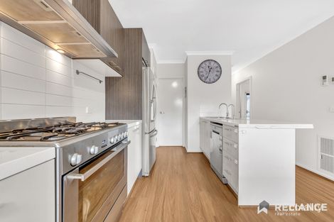 Property photo of 41 Travers Street Craigieburn VIC 3064
