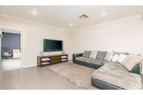 Property photo of 13 Settlers Drive Kialla VIC 3631