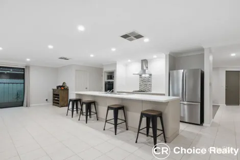 Property photo of 16 Woodside Loop Beckenham WA 6107