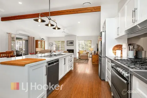 Property photo of 10 Barton Close Medowie NSW 2318